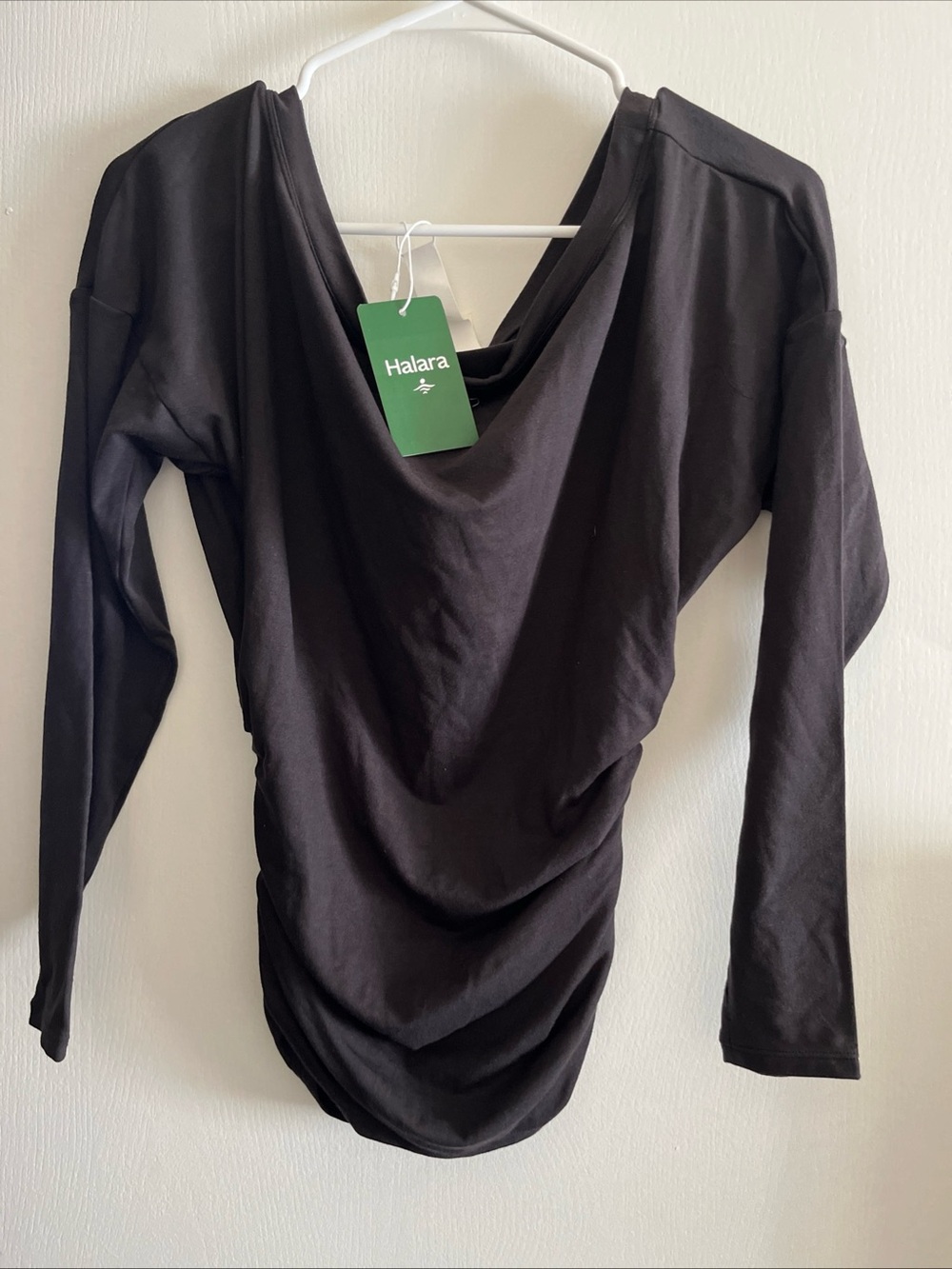 HALARA Black Long-Sleeve Ruched Side Top